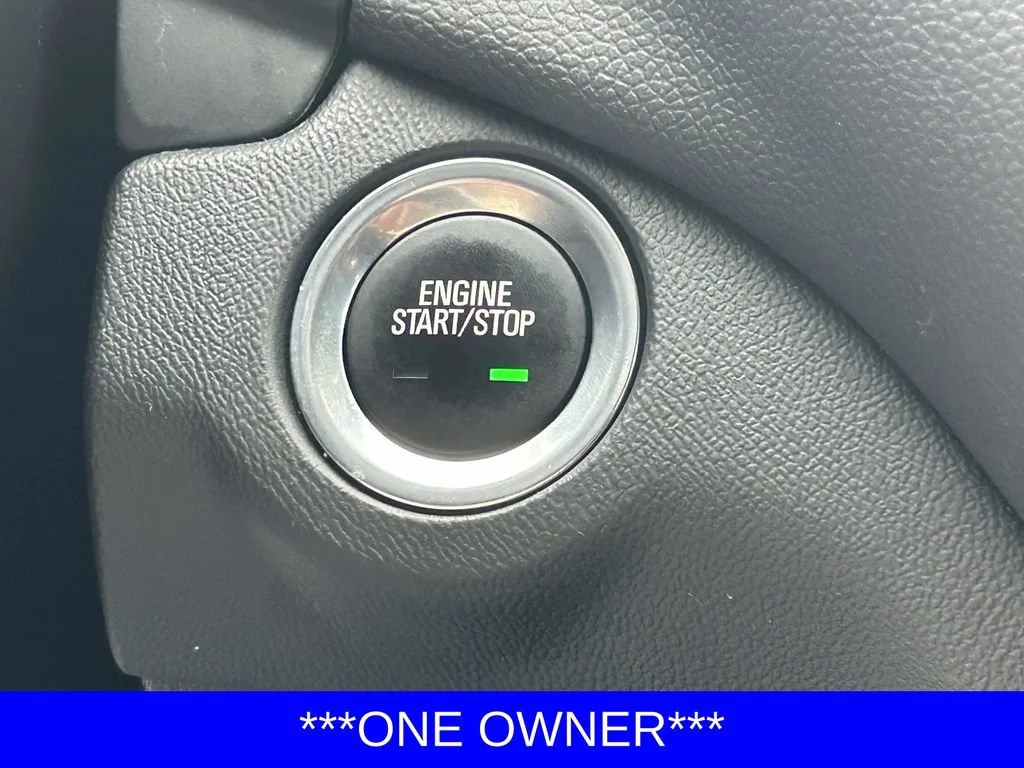 Used 2022 Iridescent Pearl Tricoat Chevrolet LT image 24