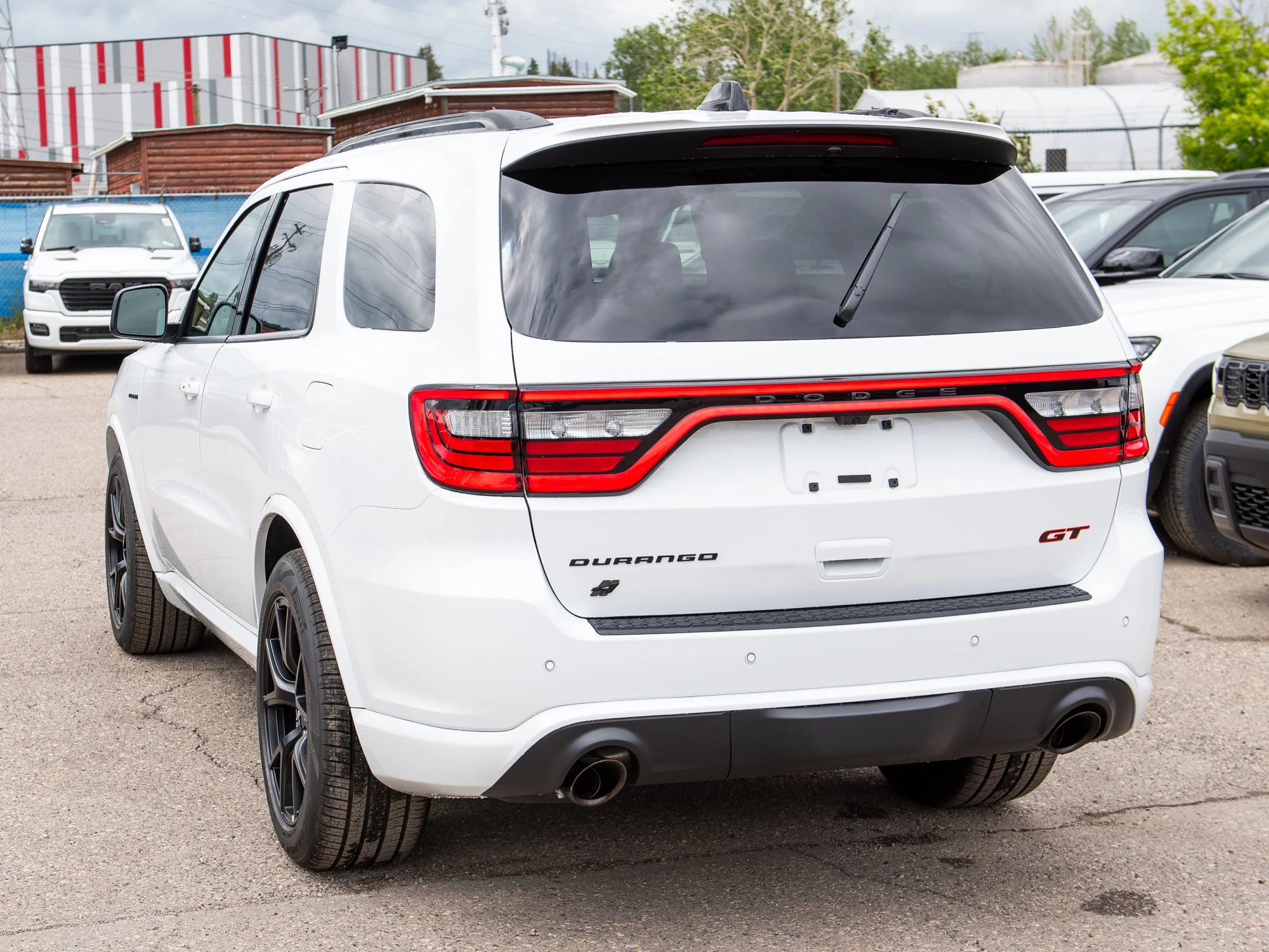 New 2026 White Dodge GT HEMI V8 Premium* AWD, Brembo Brakes, Power Sunroof, Blacktop Redline Pkg image 4