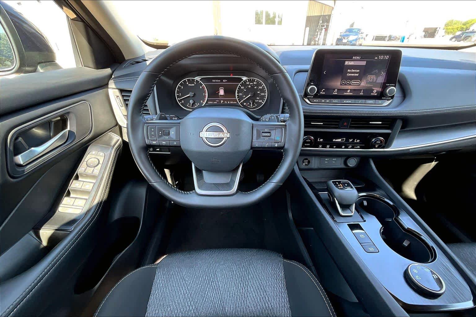 Used 2025 Deep Ocean Blue Pearl Nissan SV image 6