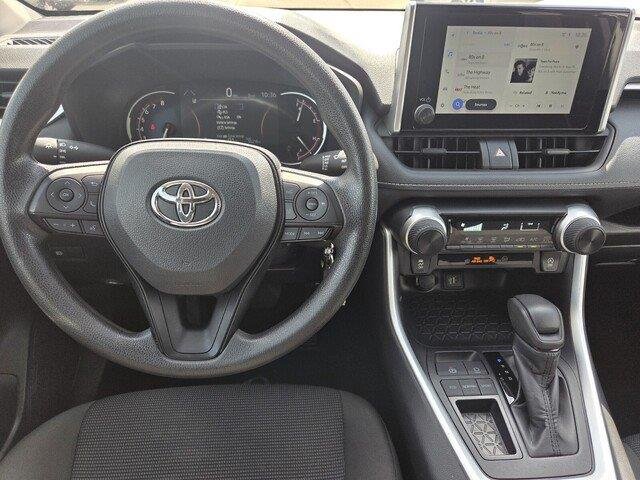 Used 2025 Ice Cap Toyota LE image 24