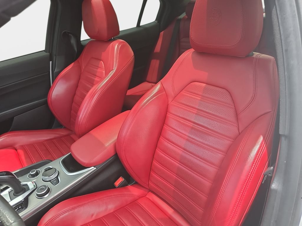 Used 2024 White Alfa Romeo Veloce image 25