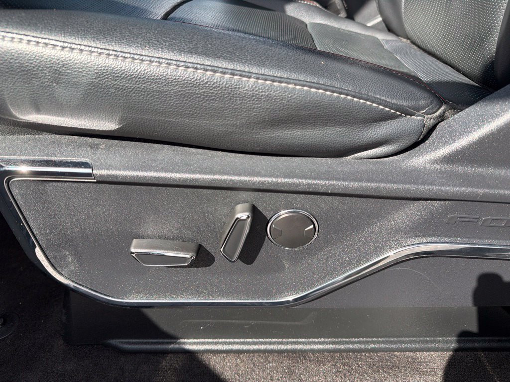 Used 2022 Black Ford Lariat image 14