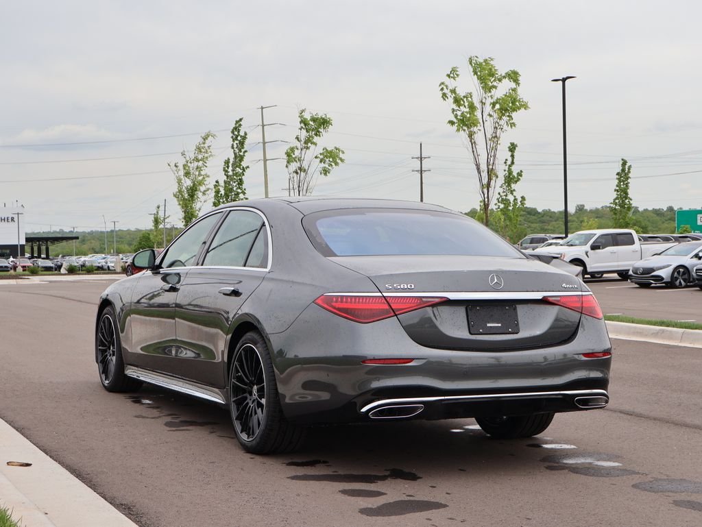 New 2026 MANUFAKTUR Graphite Metallic Mercedes-Benz S 580 image 7