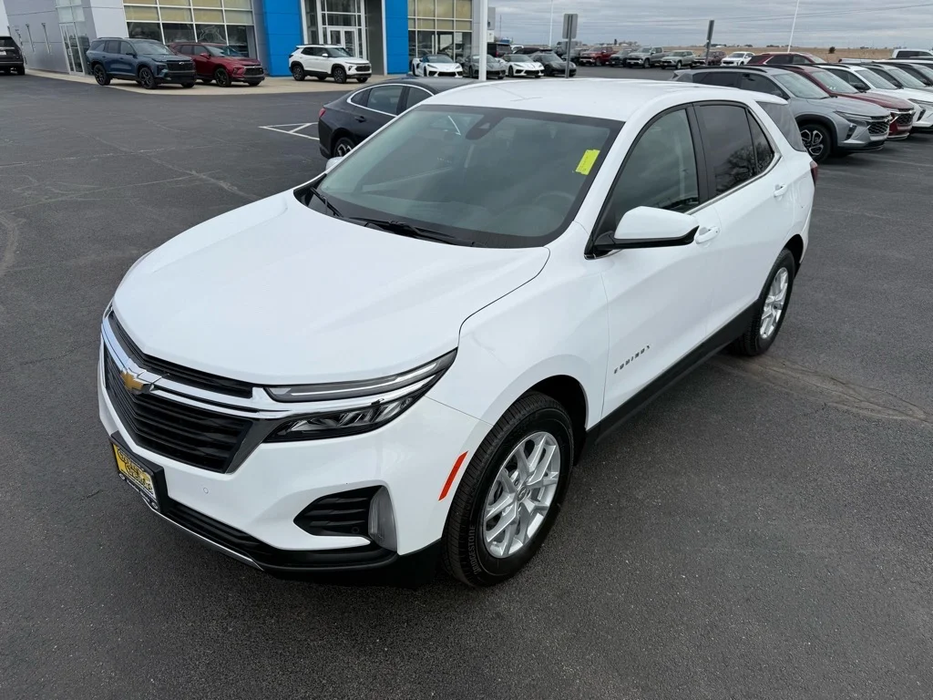 2024 Chevrolet Equinox LT - Photo 9