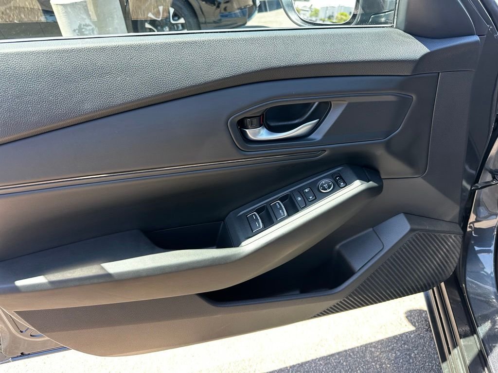 Used 2024  Honda EX image 23