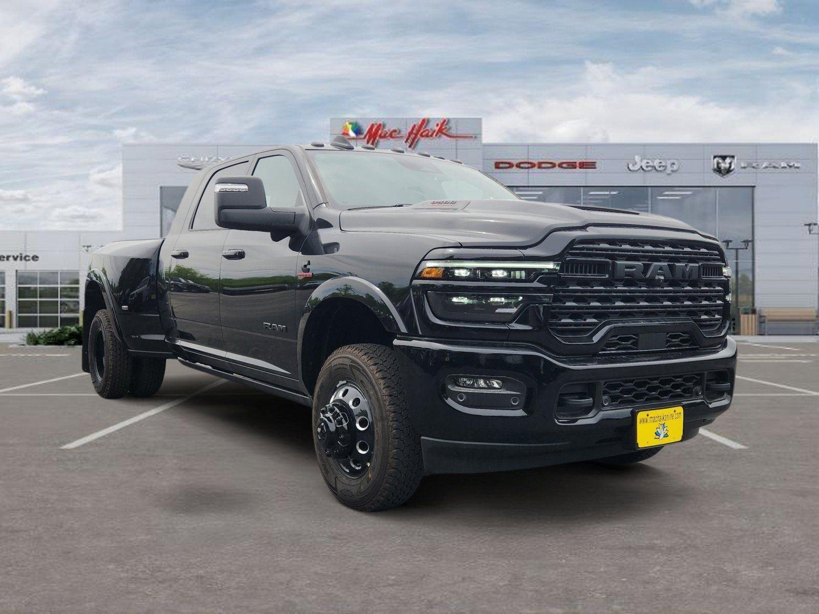 New 2026 Diamond Black Crystal Pearl-Coat Exterior Paint RAM Limited image 7