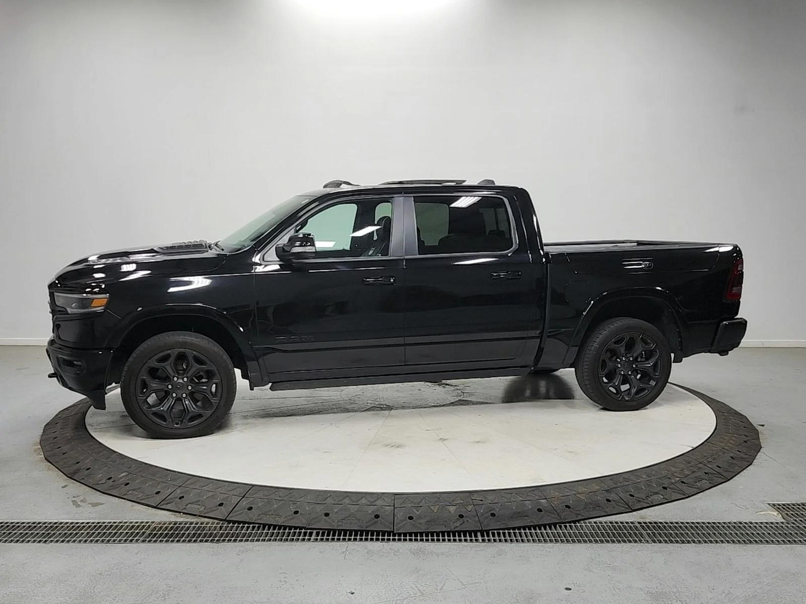 Used 2022 Black Ram Limited image 4