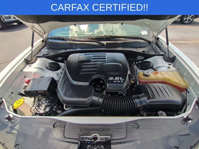 Used 2019 White Dodge SXT image 37
