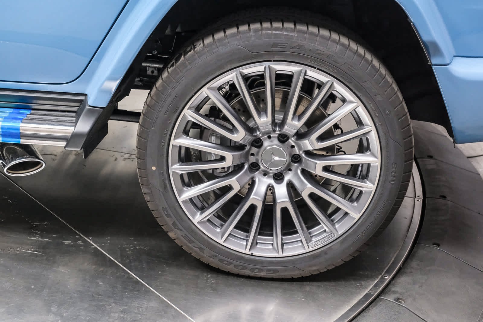 New 2027 MANUFAKTUR China Blue Mercedes-Benz AMG® G 63 SUV image 9