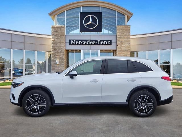 Certified Used 2026  Mercedes-Benz GLC 300 image 2