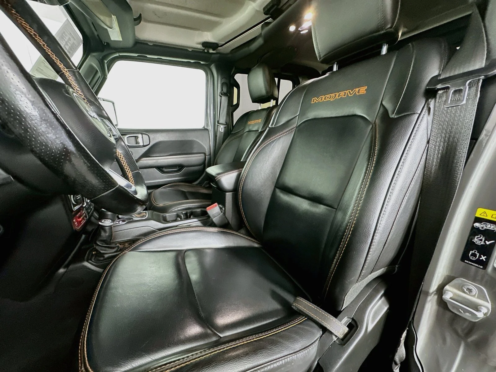 Used 2021 Sting-Gray Clearcoat Jeep Mojave image 22