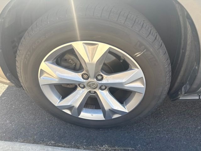 Used 2017 Silver Lexus 200t image 11