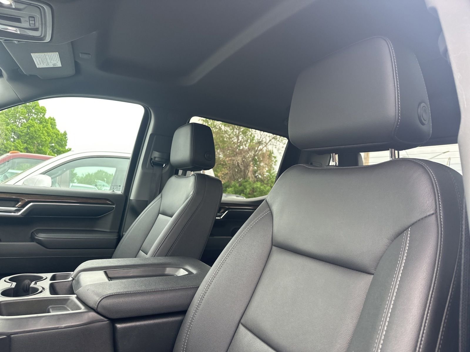 Used 2023 White Chevrolet LT image 11