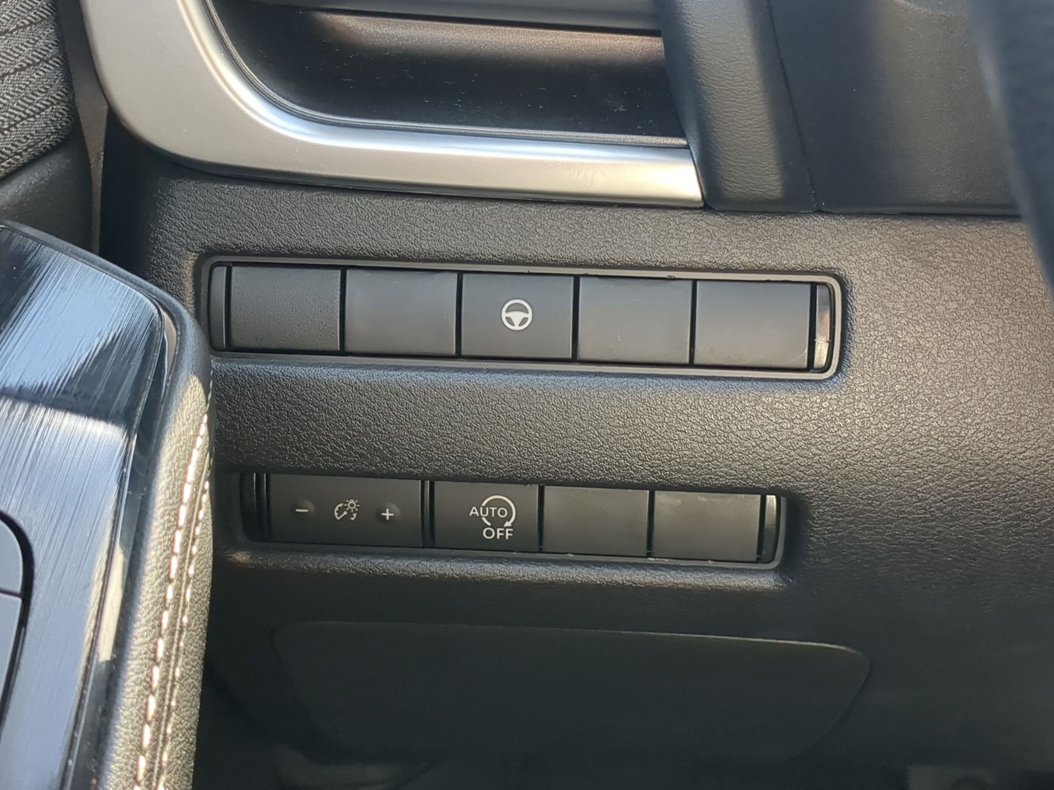 Certified Used 2023 Scarlet Ember Tintcoat Nissan SV image 24