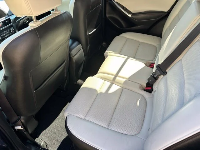Used 2016 Deep Crystal Blue Mica Mazda Grand Touring image 18