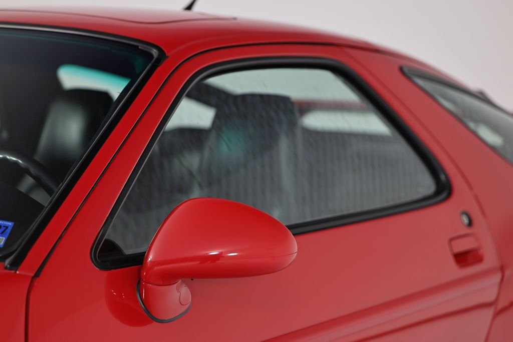 Used 1994  Porsche GTS image 12