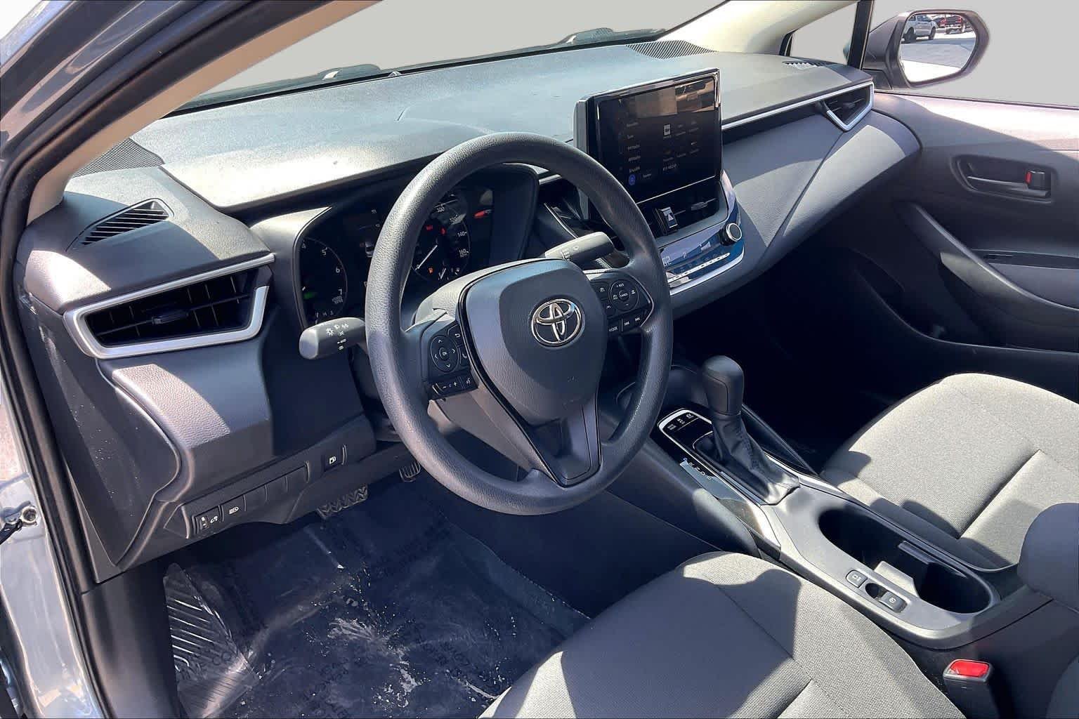 Used 2025 Celestite Toyota Hybrid LE image 33