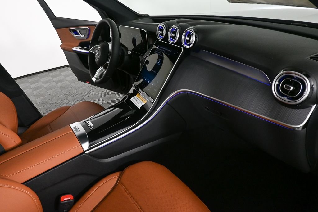 New 2026 Black Mercedes-Benz GLC 300 image 23