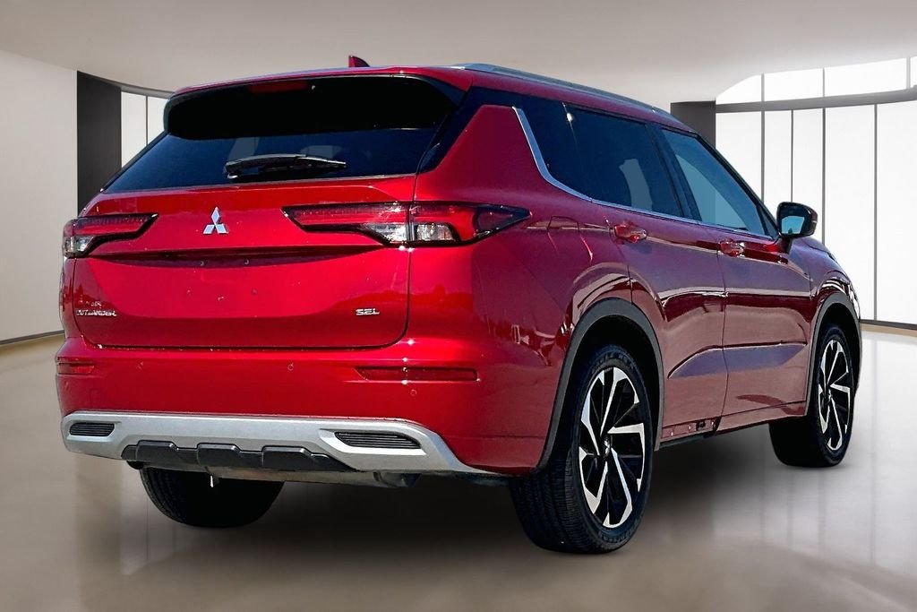 Used 2024 Red Mitsubishi SEL image 2
