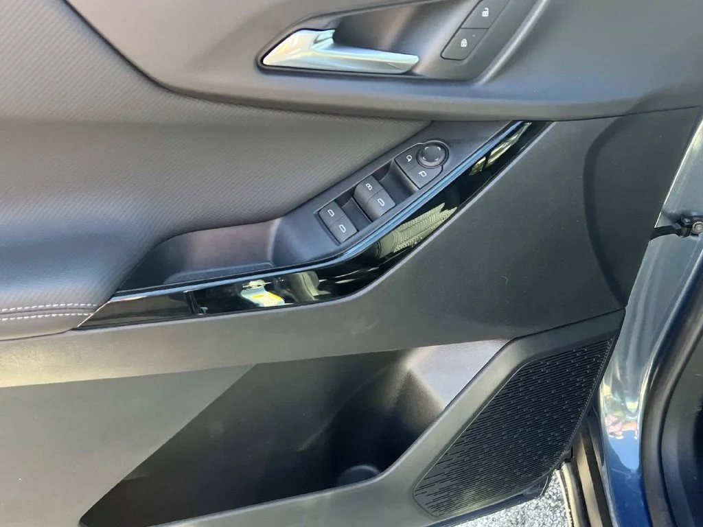 New 2027 Lakeshore Blue Metallic Chevrolet LT image 11