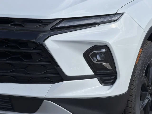 New 2026 Summit White Chevrolet 2LT image 8