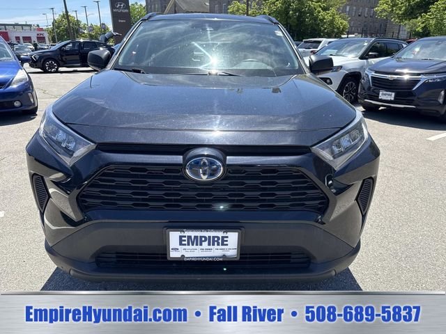2020 Toyota RAV4 LE - Photo 11