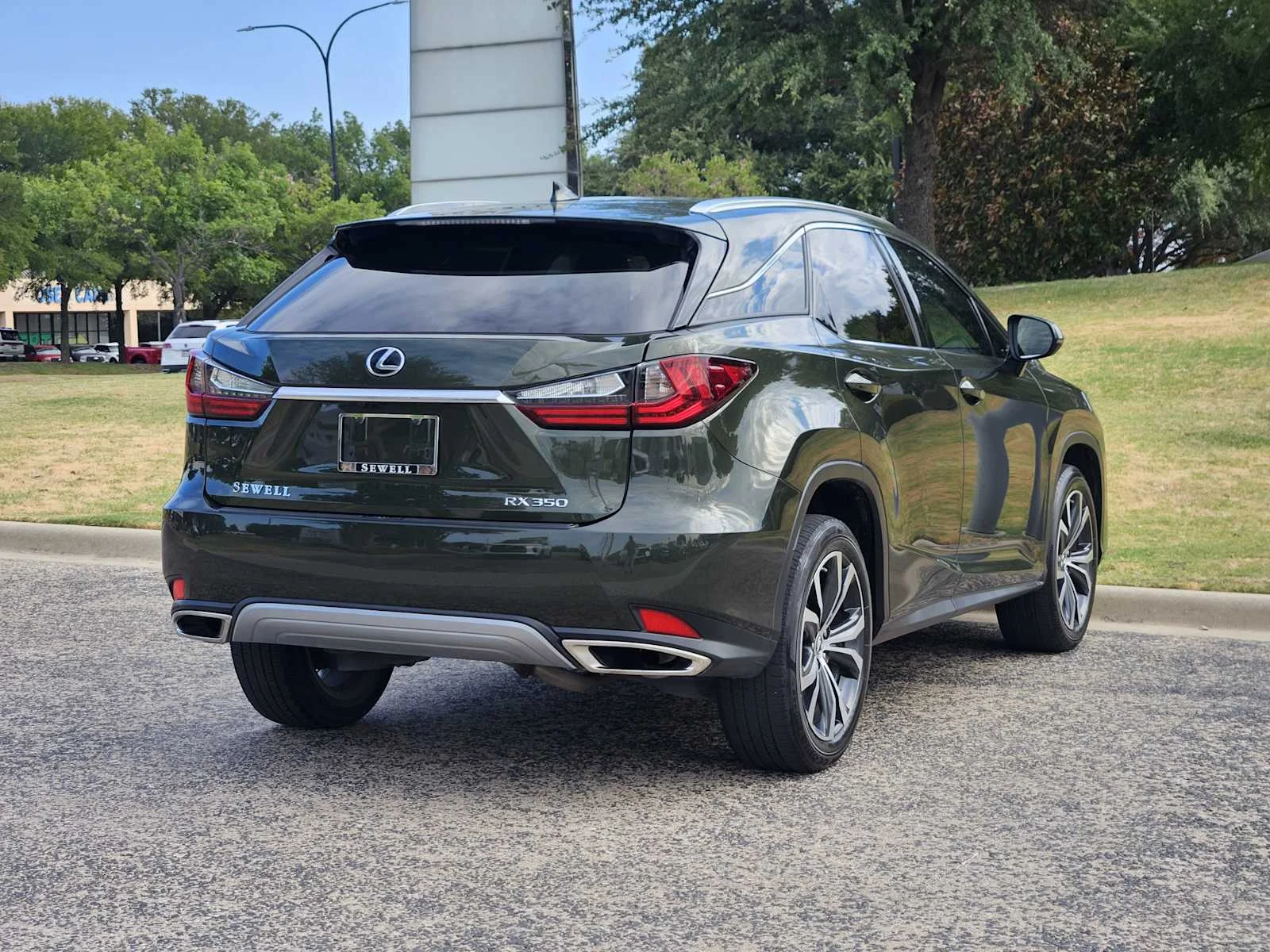 Certified Used 2022 NORI GREEN PEARL Lexus  image 4