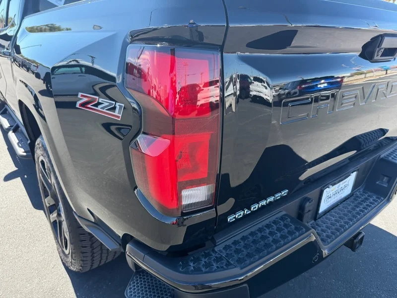 Used 2025 Black Chevrolet Z71 image 25
