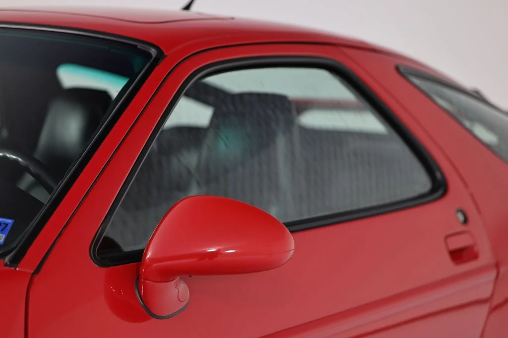 Used 1994  Porsche GTS image 12