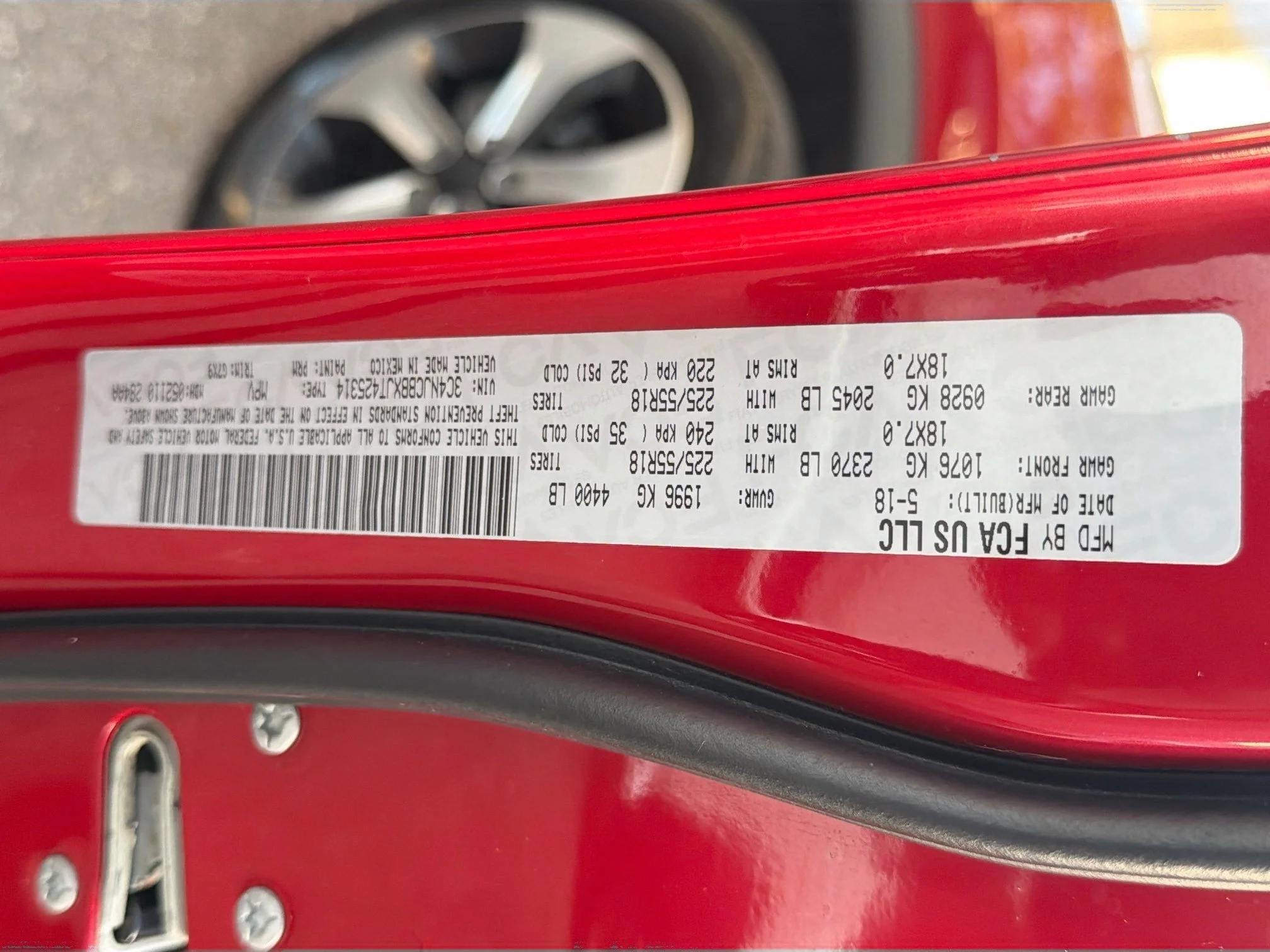 Used 2018 Redline Pearlcoat Jeep Latitude image 43