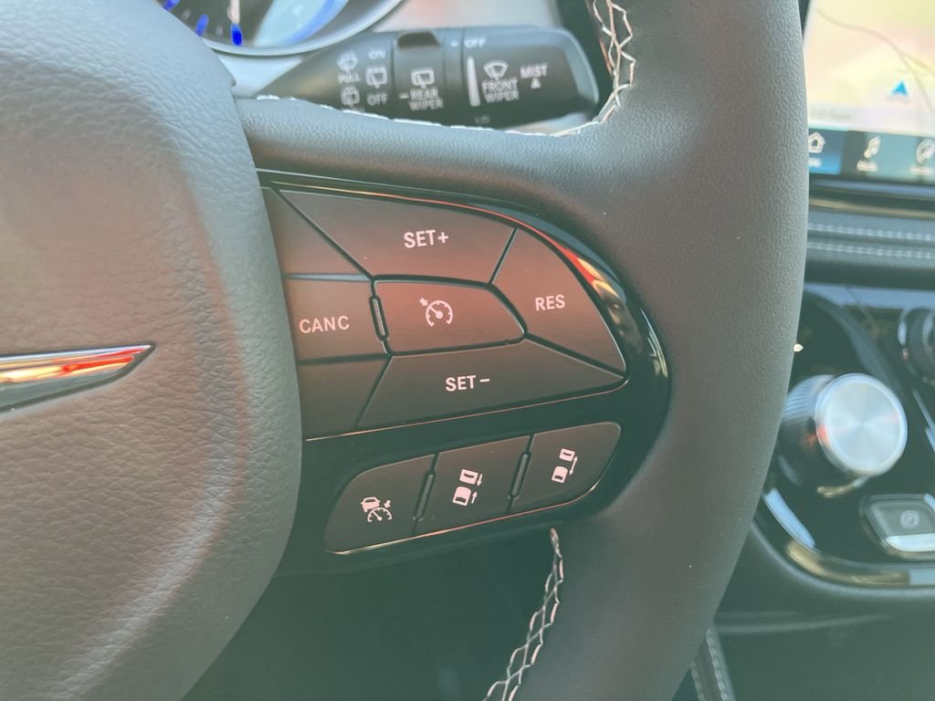 2026 Chrysler Pacifica Limited - Photo 16