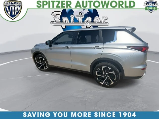 Used 2024 Silver Mitsubishi SE image 7