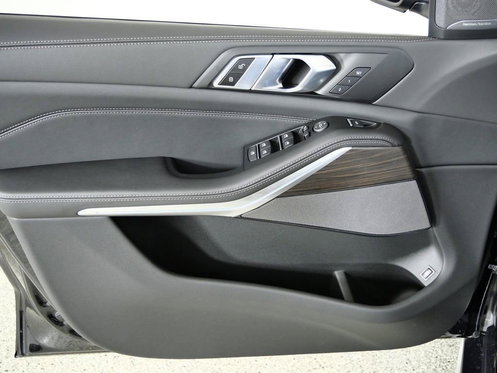 2026 BMW X5 50e - Photo 35
