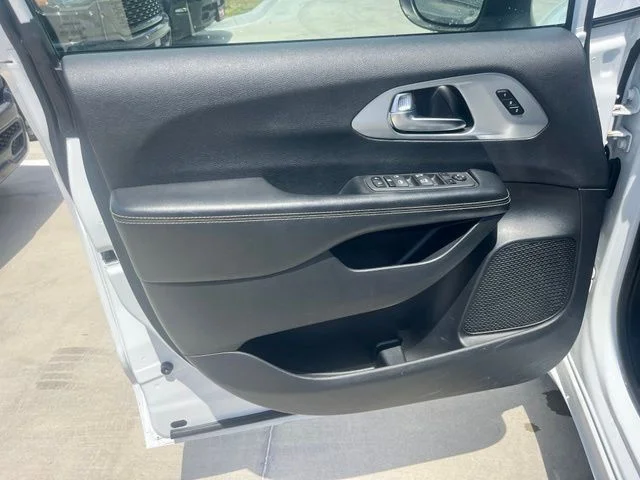 Used 2023 White Chrysler Touring L image 10