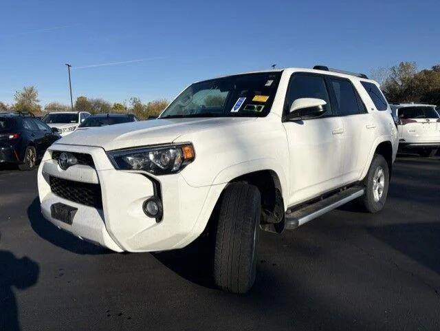 Used 2019 Super White Toyota SR5 image 7