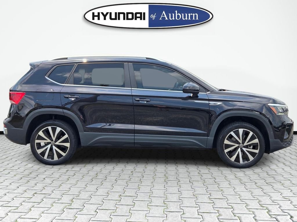 2023 Volkswagen Taos SE - Photo 4