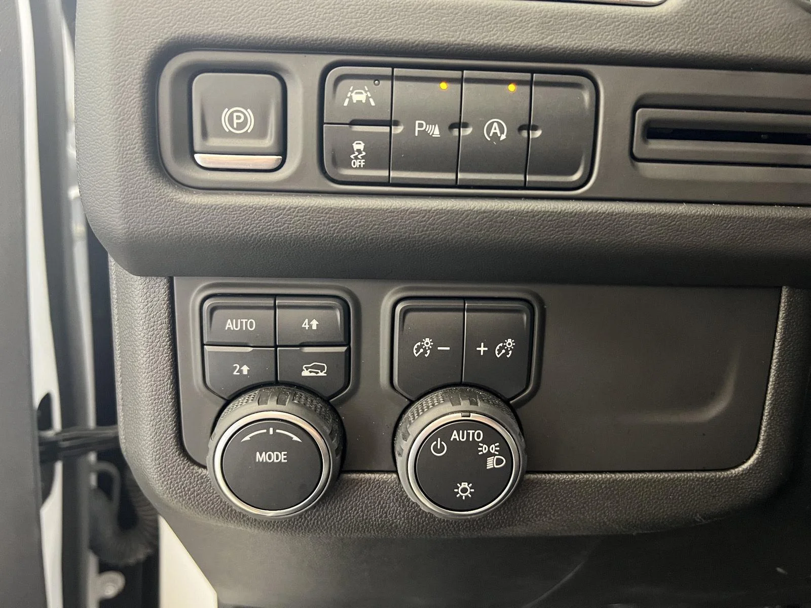 Used 2024 Summit White Chevrolet LS image 8