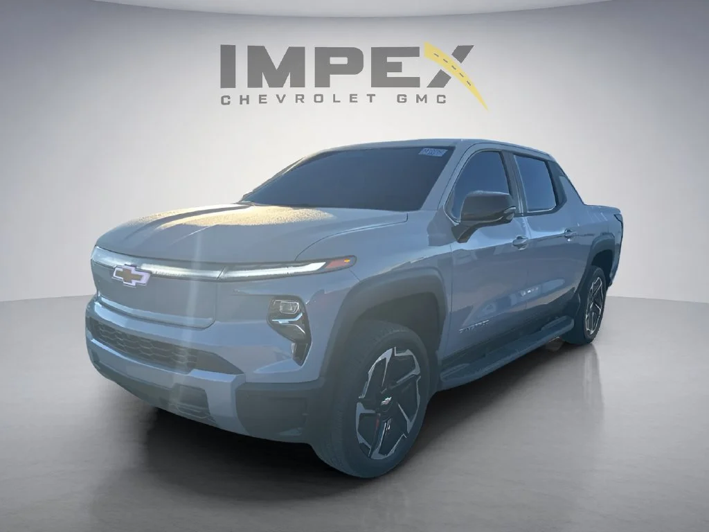 Used 2025 Gray Chevrolet LT image 1