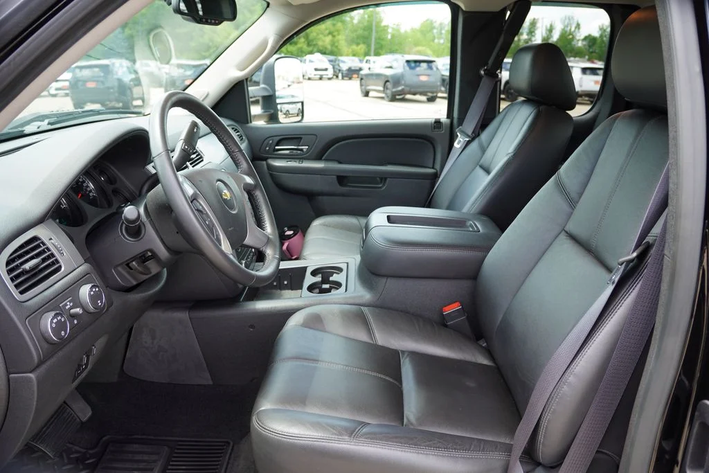 Used 2012 Black Chevrolet LTZ image 23