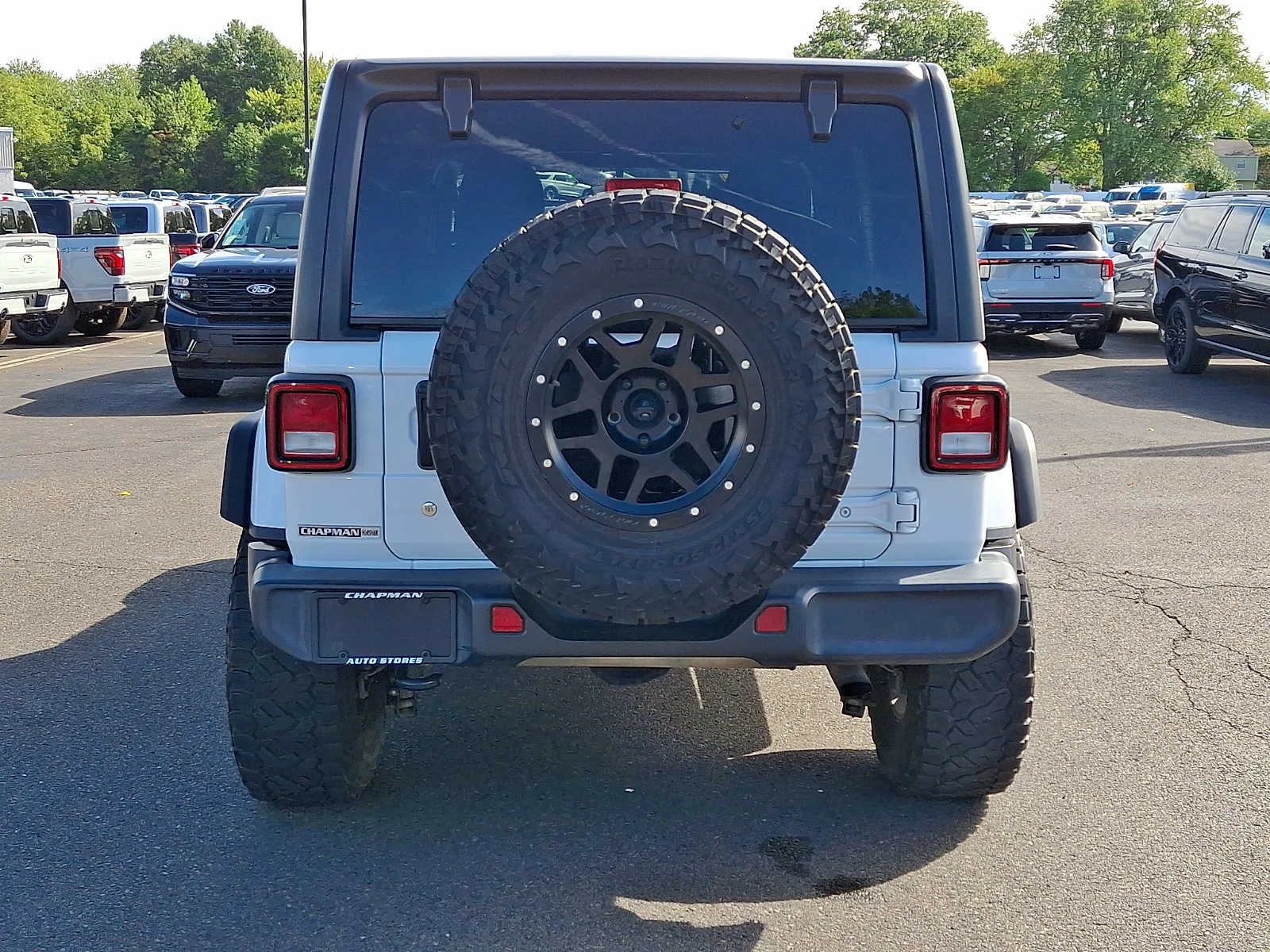 Used 2020 Bright White Clearcoat Jeep Sahara image 5