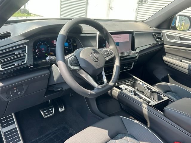 New 2026 Mountain  Lake Blue Metallic Volkswagen 2.0T SEL Premium R-Line image 31