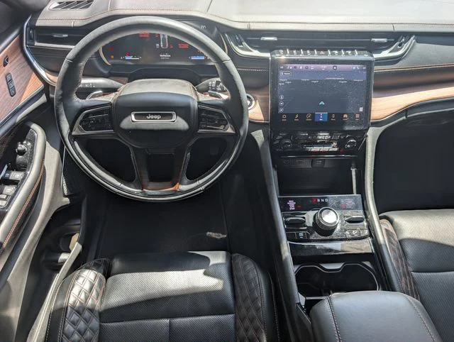 Used 2023 Bright White Clearcoat Jeep Summit image 11