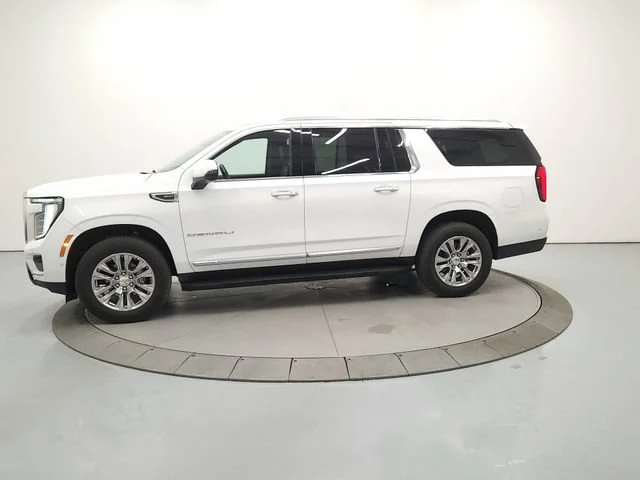 Used 2025 Summit White GMC Denali image 5
