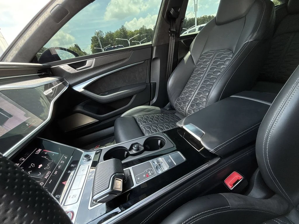 Used 2021  Audi 4.0T image 24