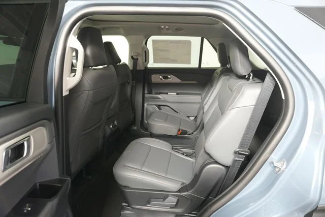 New 2026 Vapor Blue Metallic Ford Active image 22
