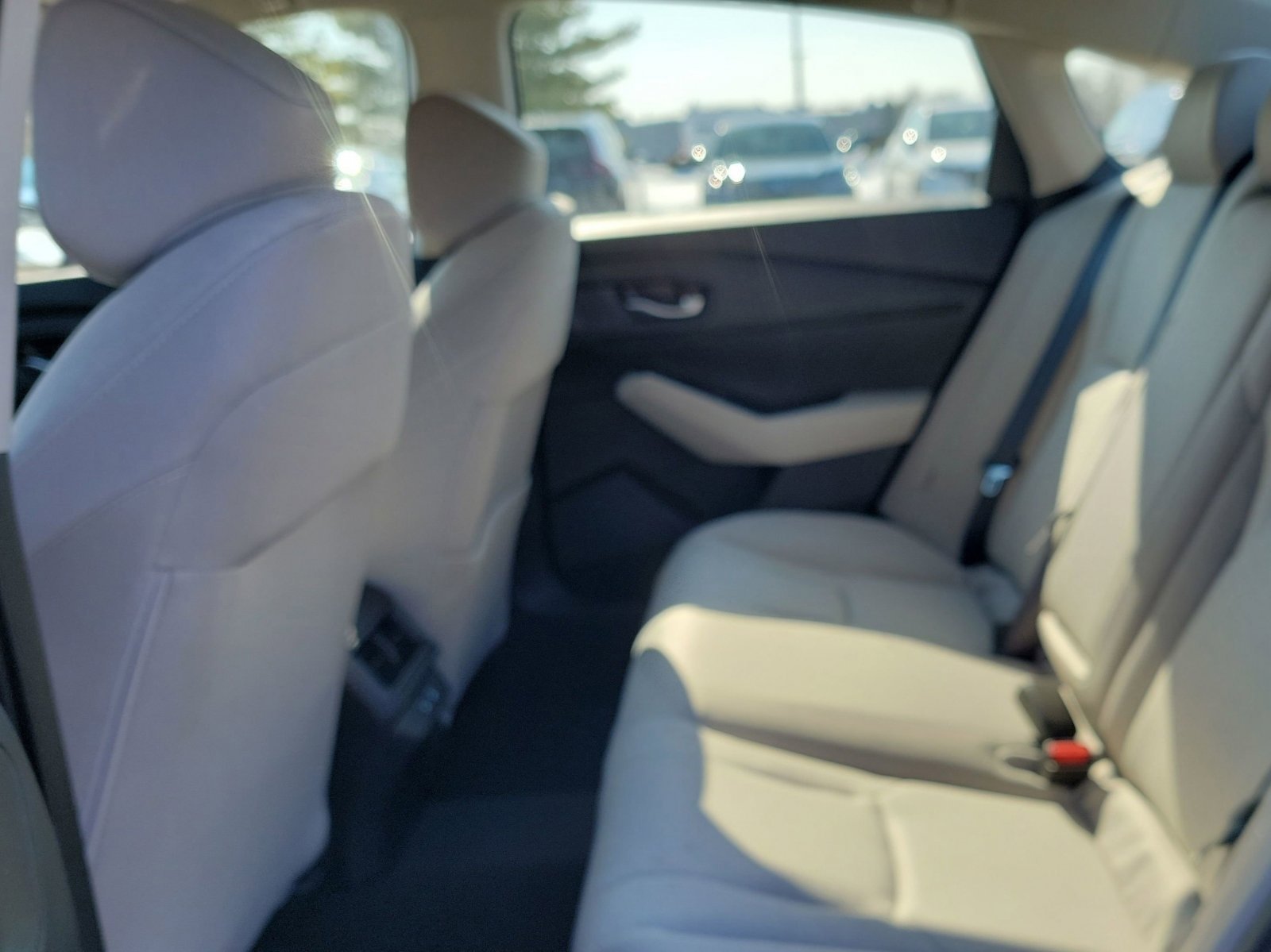 New 2026 Platinum White Pearl Honda SE image 22