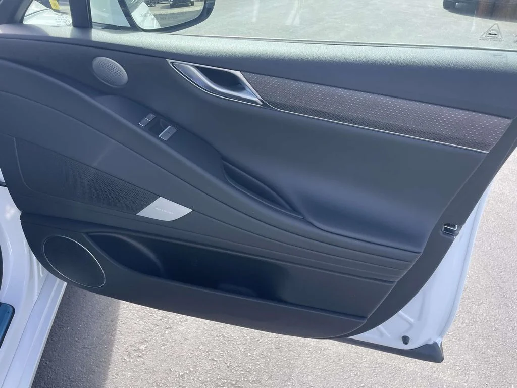New 2026 White Genesis 3.5T image 25