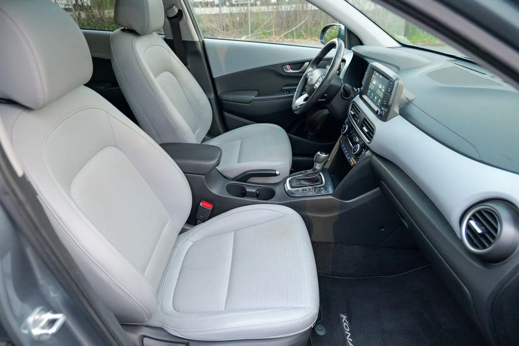 Used 2019 Sonic Silver Hyundai Limited image 35