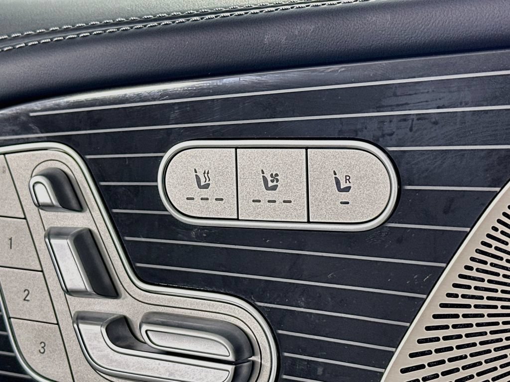 New 2026 Cirrus Silver Metallic Mercedes-Benz Maybach GLS 600 image 56