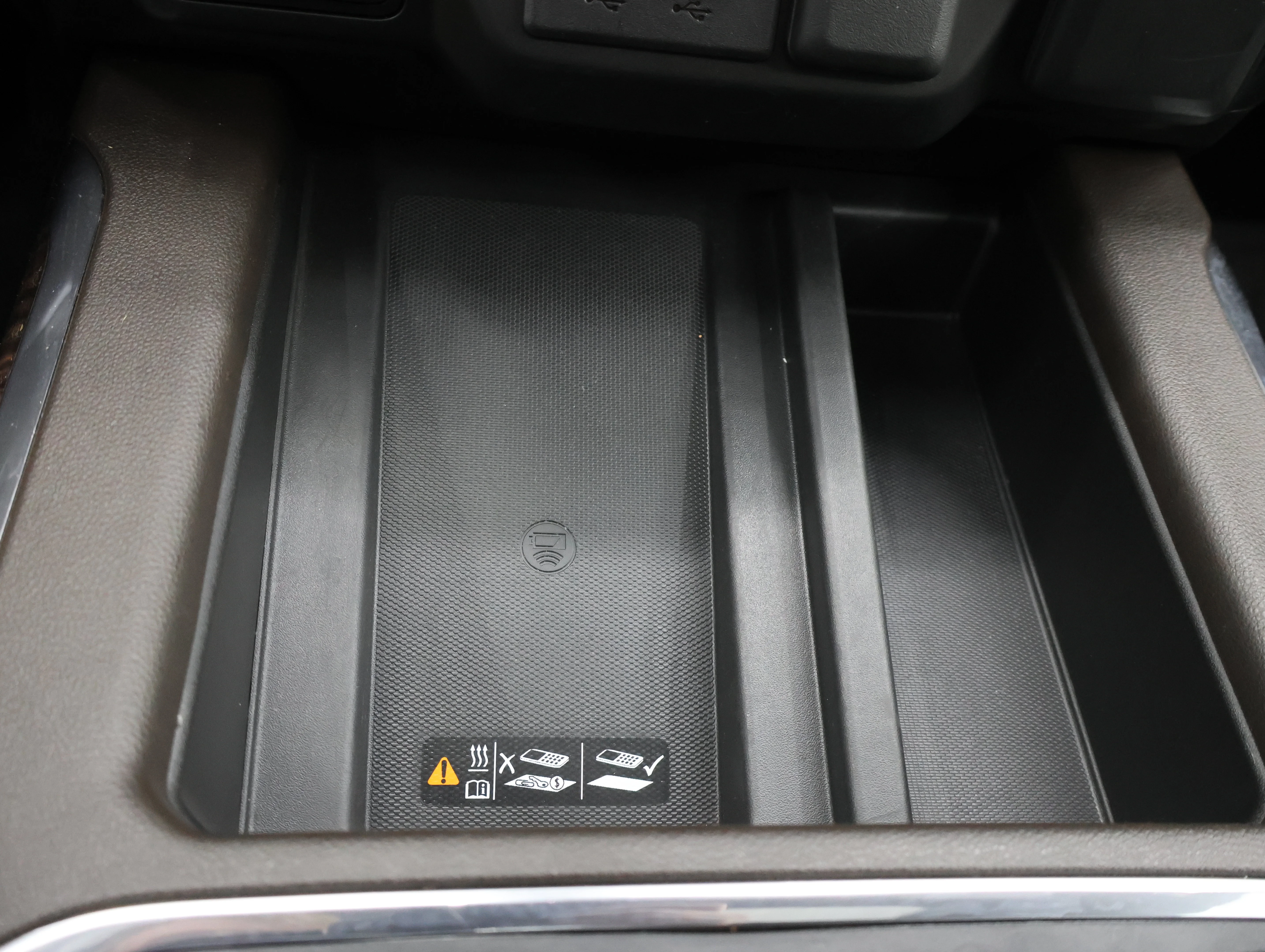 Used 2022 White Frost Tricoat GMC Denali image 58